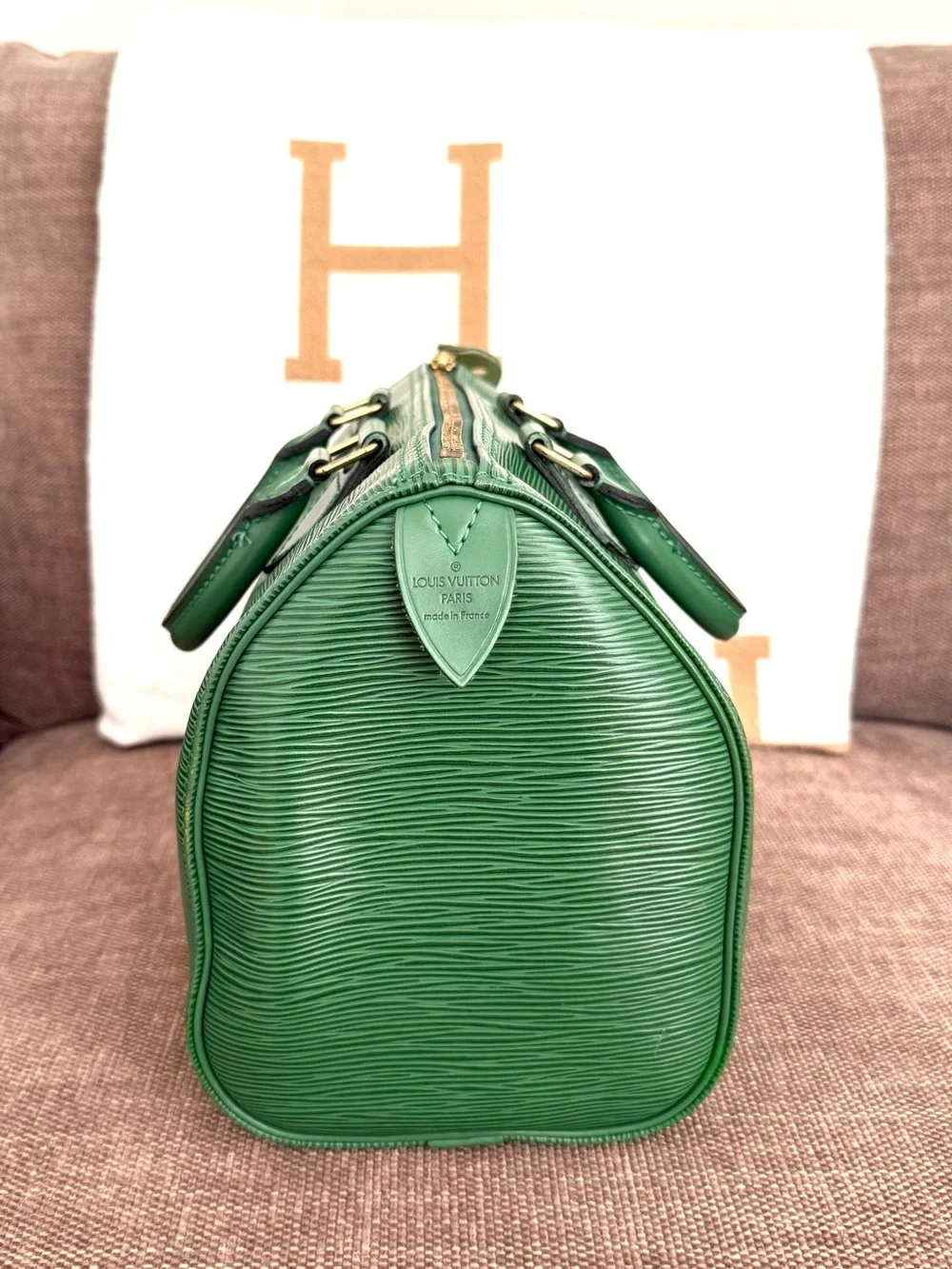 Authentic Louis Vuitton Speedy 25 green epi leather satchel bag  M43014 LV